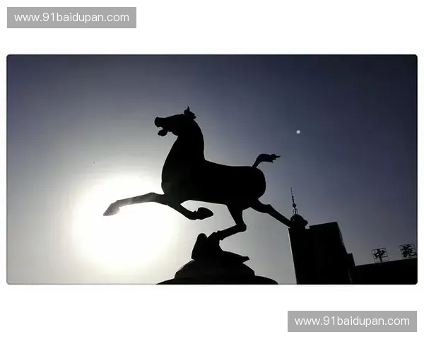 英雄战马英勇奋蹄驰骋沙场铁血豪情再现战场风云